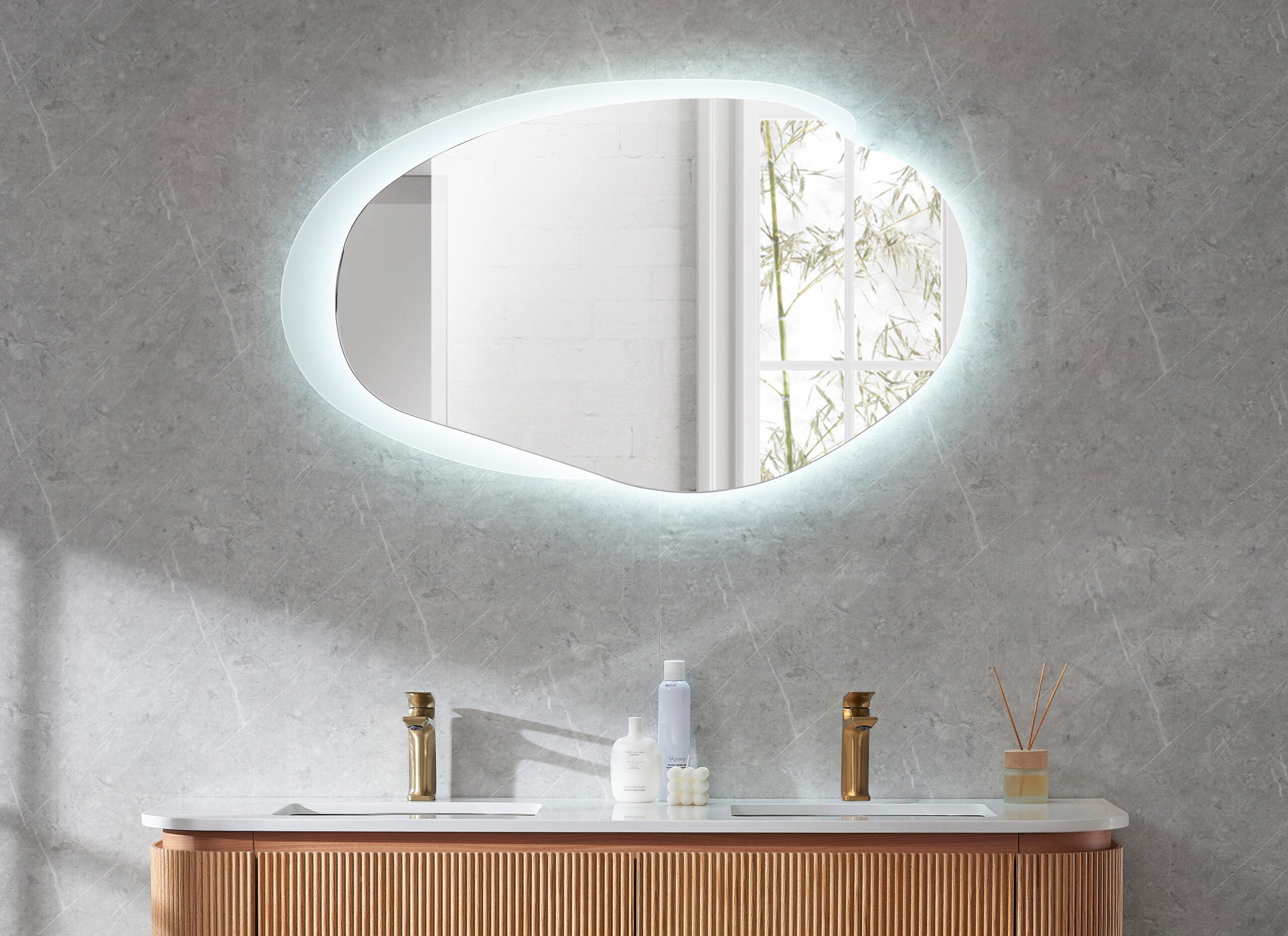 Lustra LED Mirror Collection