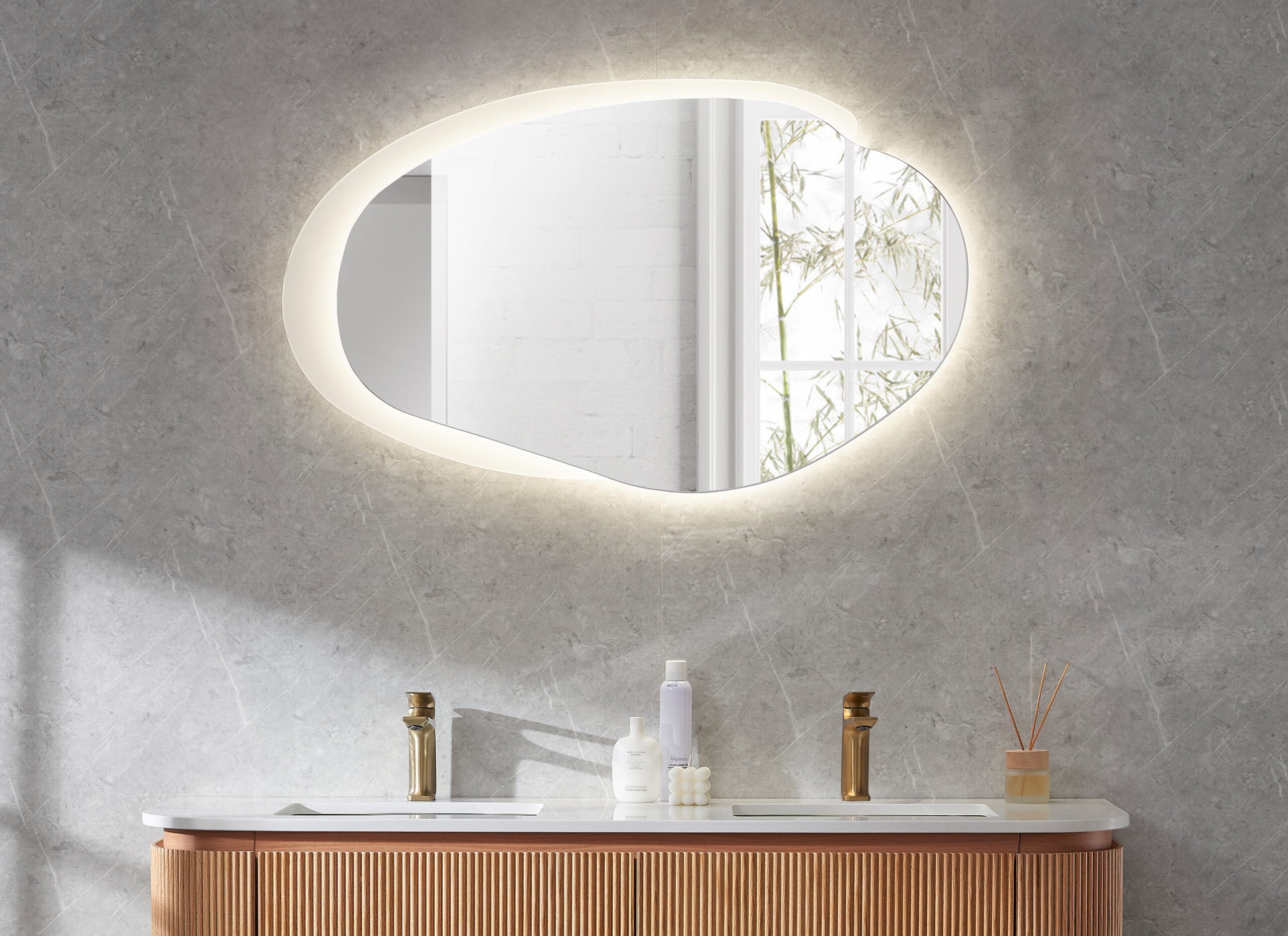 Lustra LED Mirror Collection